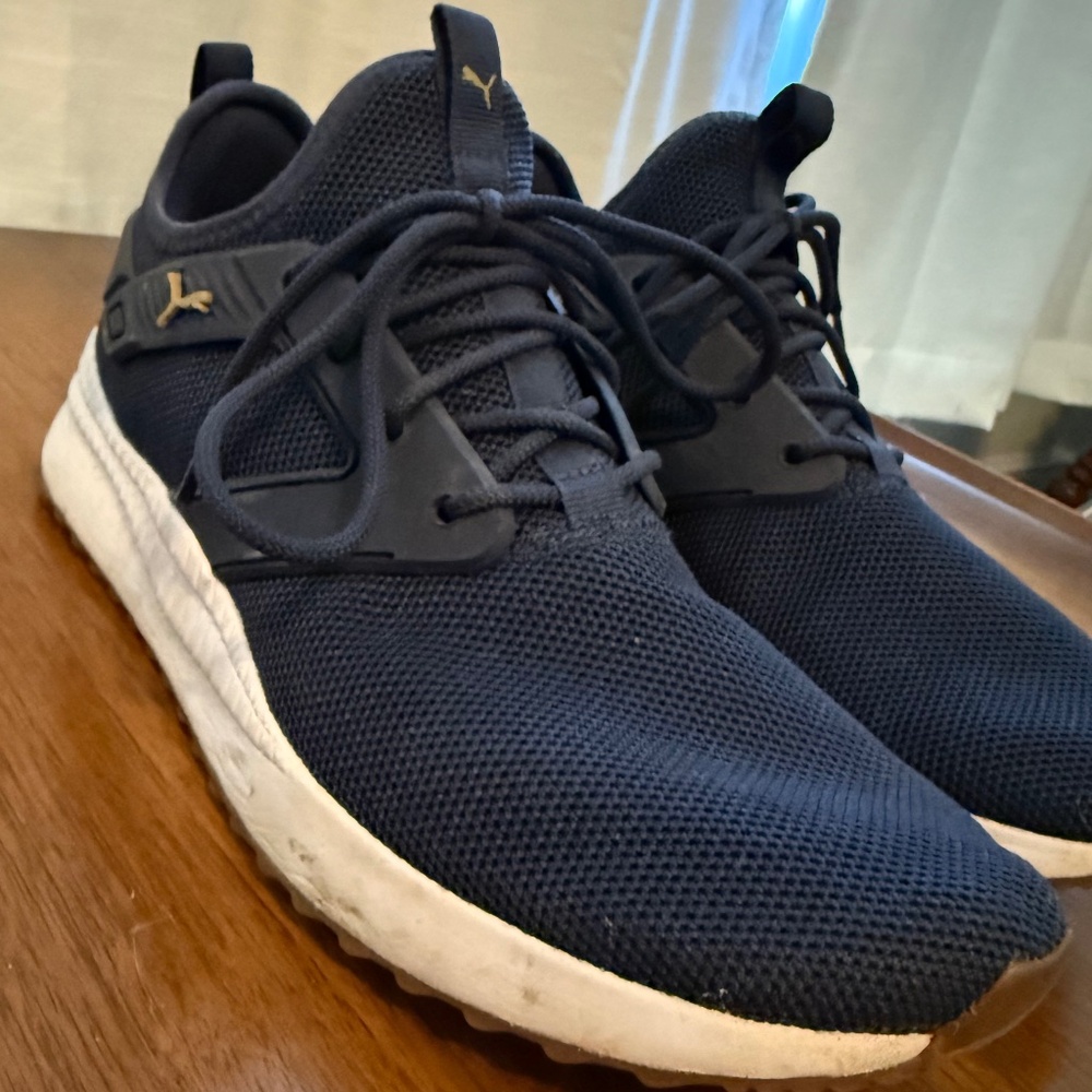Puma Sneakers